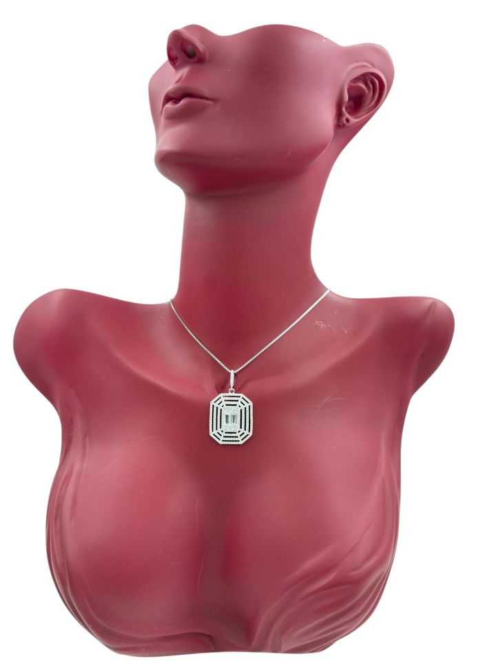 Baget model Mozanit taşlı kolye