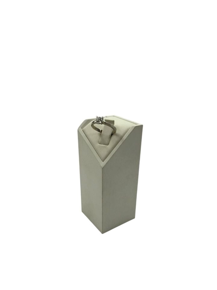 0.50ct Tektaş Badem tırnak yüzük 14 AYAR ALTIN